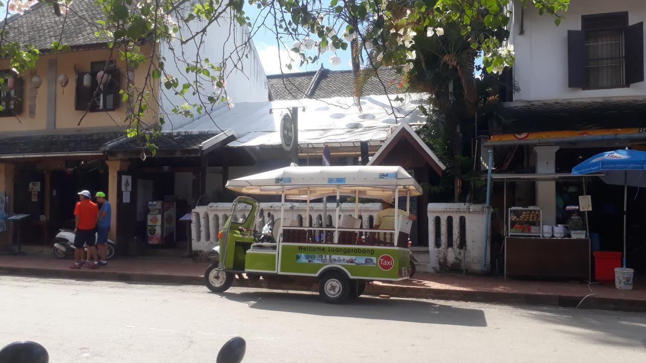Tony Central Hostel Luangprabang Kültér fotó